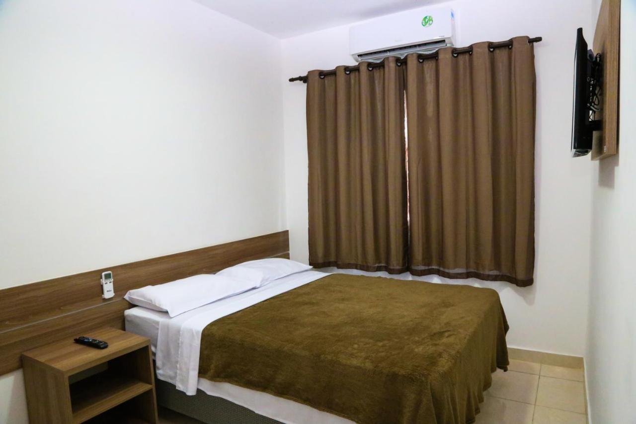 Kaluff Hotel Itaboraí Buitenkant foto